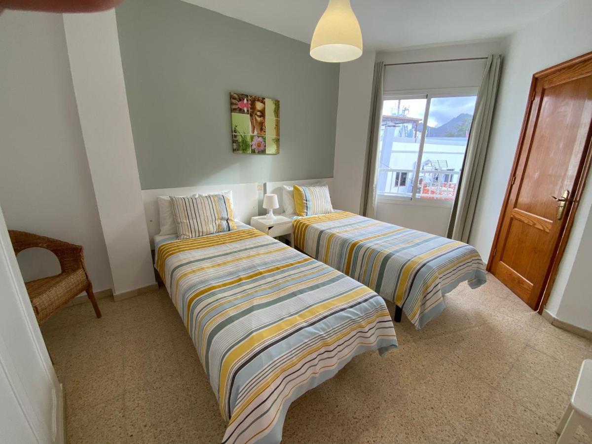 Las Brisas Mogan Apartamentos プエルト・デ・モガン エクステリア 写真